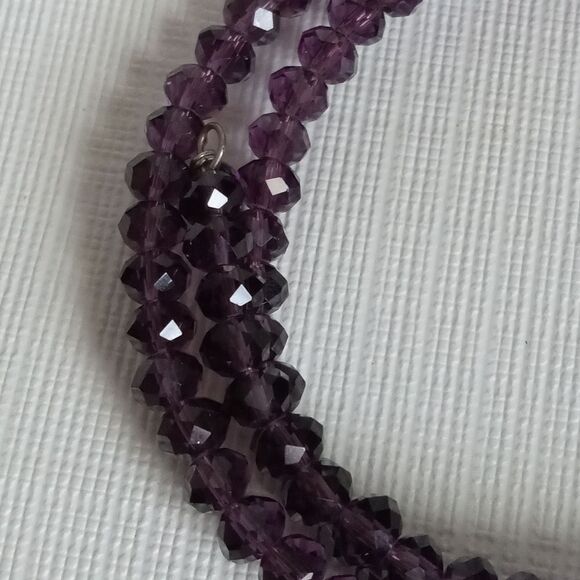 Shiny Purple Transparent Faceted Beaded Memory Wire Circle Choker Style Necklace - Picture 5 of 8